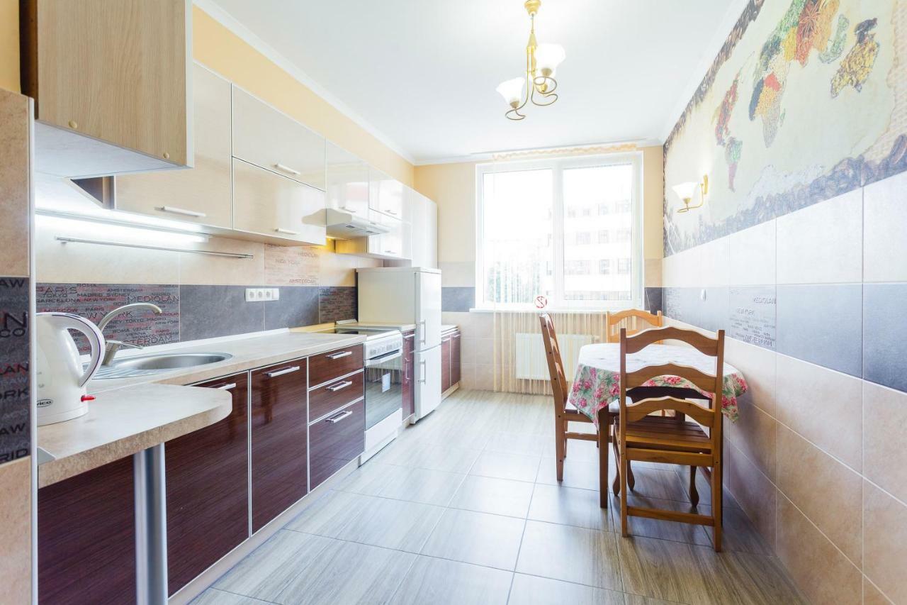 Солнечная Квартира На Ломоносова 71, Вднх Kiev Eksteriør billede