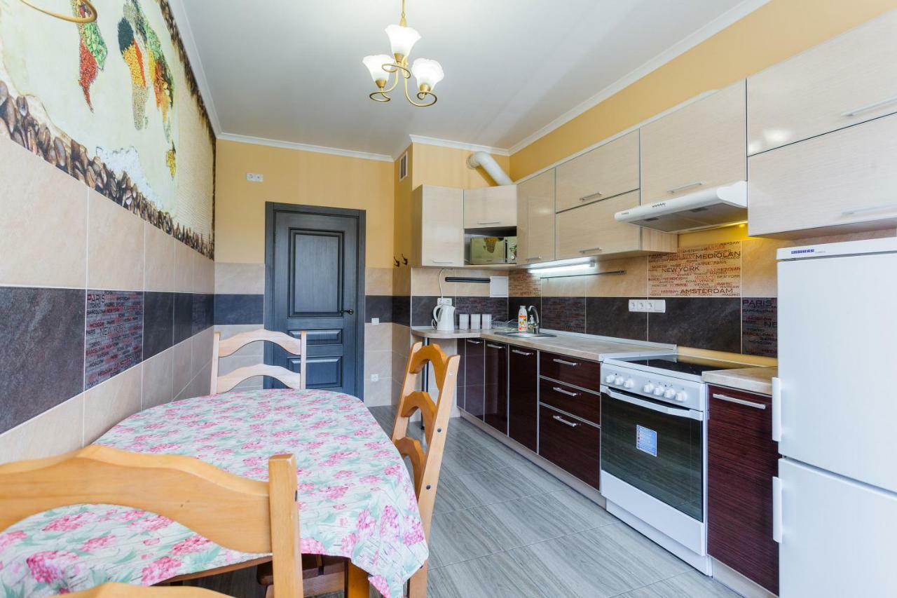 Солнечная Квартира На Ломоносова 71, Вднх Kiev Eksteriør billede