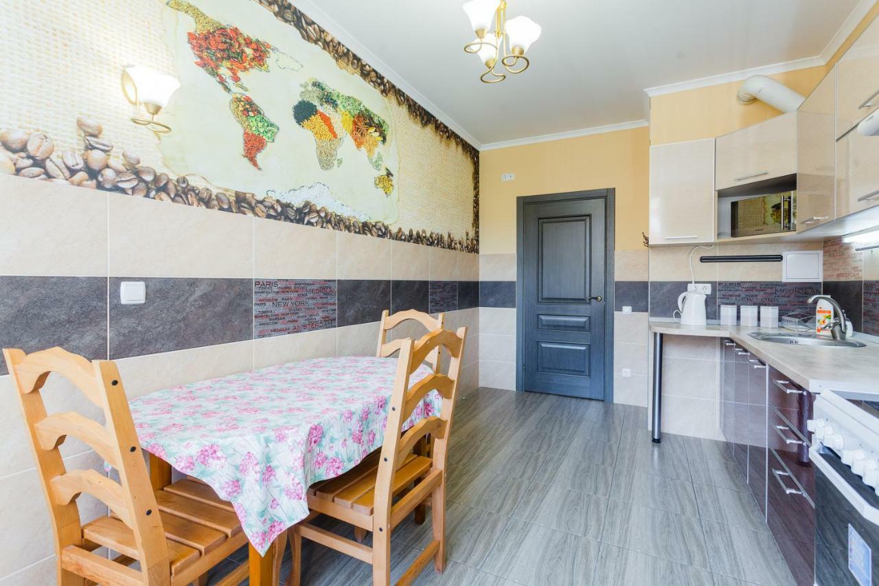 Солнечная Квартира На Ломоносова 71, Вднх Kiev Eksteriør billede